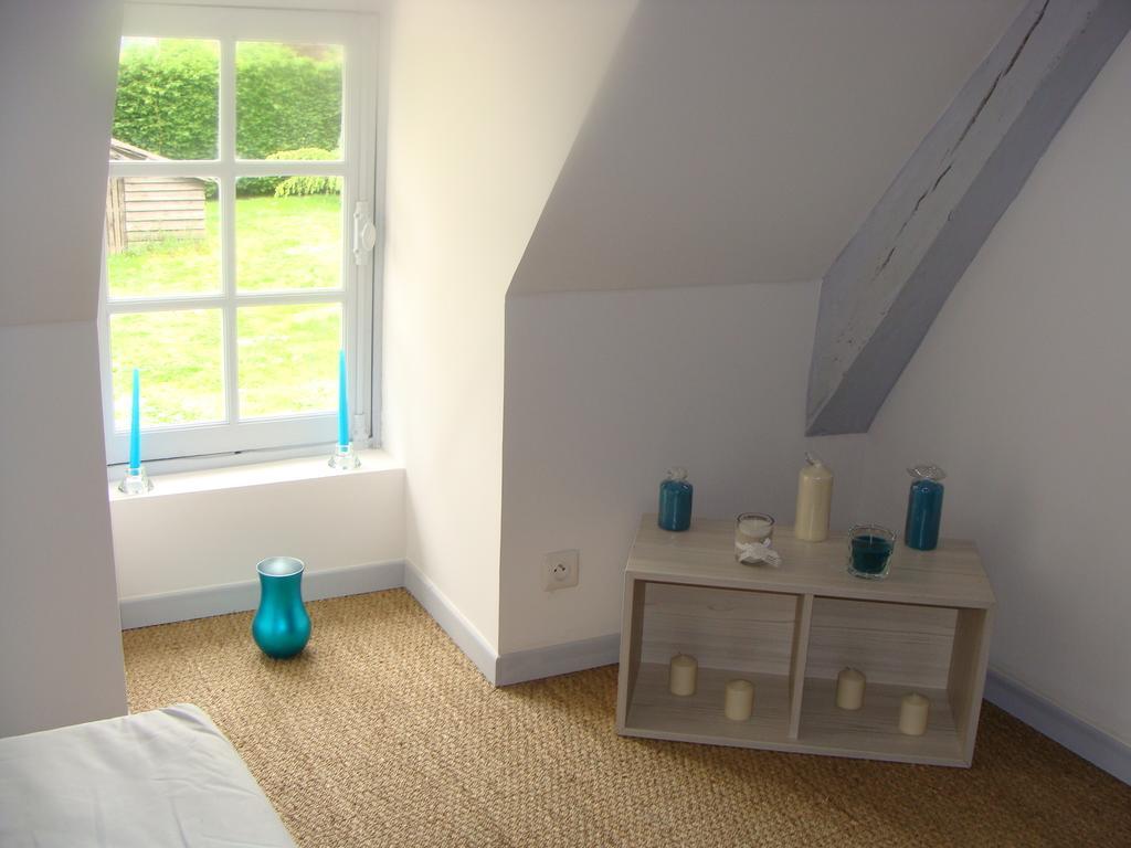 Le Vieux Castel Bed & Breakfast Goustranville Room photo